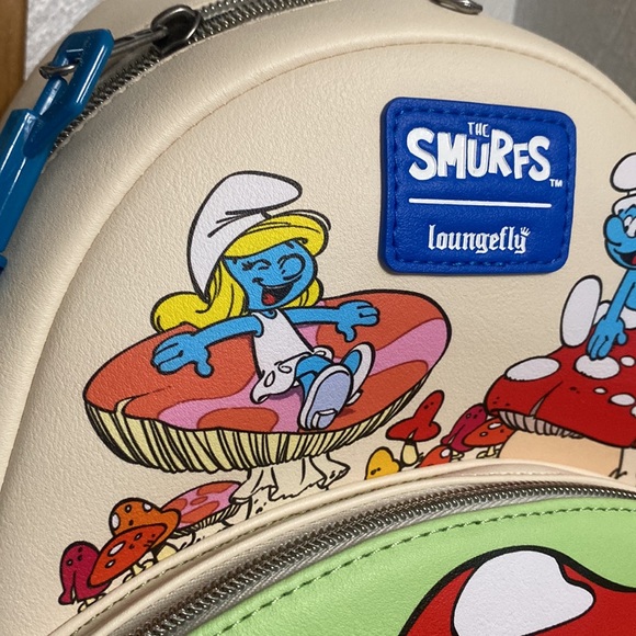 Loungefly Smurf🎒Bag+Papa Smurf♥️PEZ+Hefty keychain - Picture 5 of 8